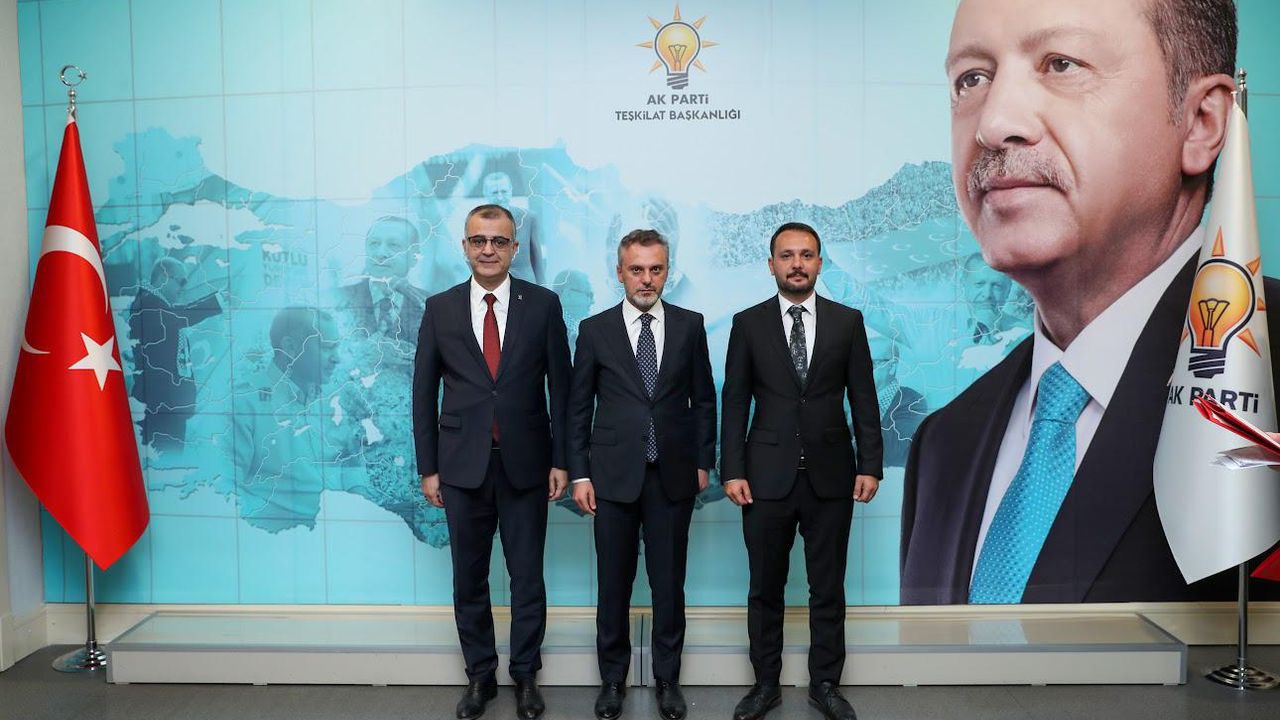 Ak Parti’de Dört ilçe başkanı değişti